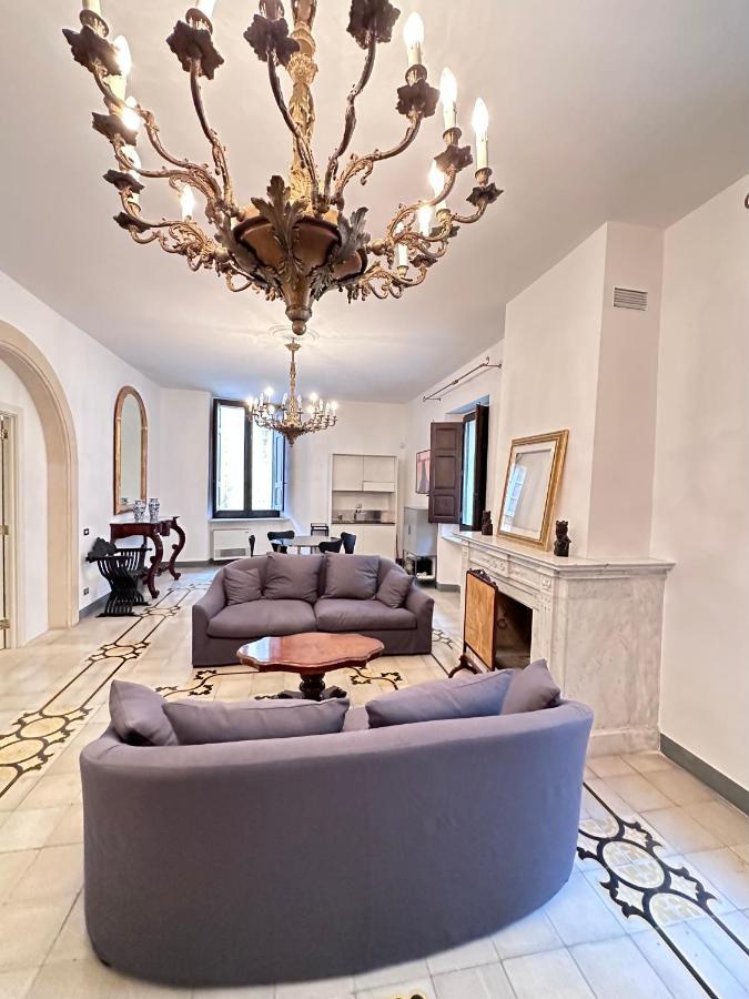 Elegante Appartamento Nel Cuore Del Barocco Lecce Exterior foto