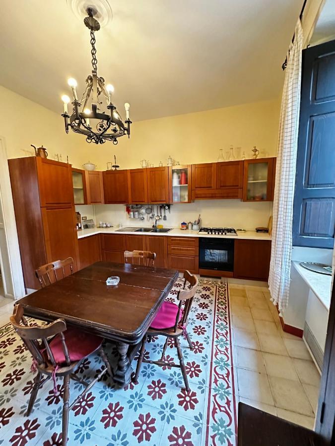 Elegante Appartamento Nel Cuore Del Barocco Lecce Exterior foto