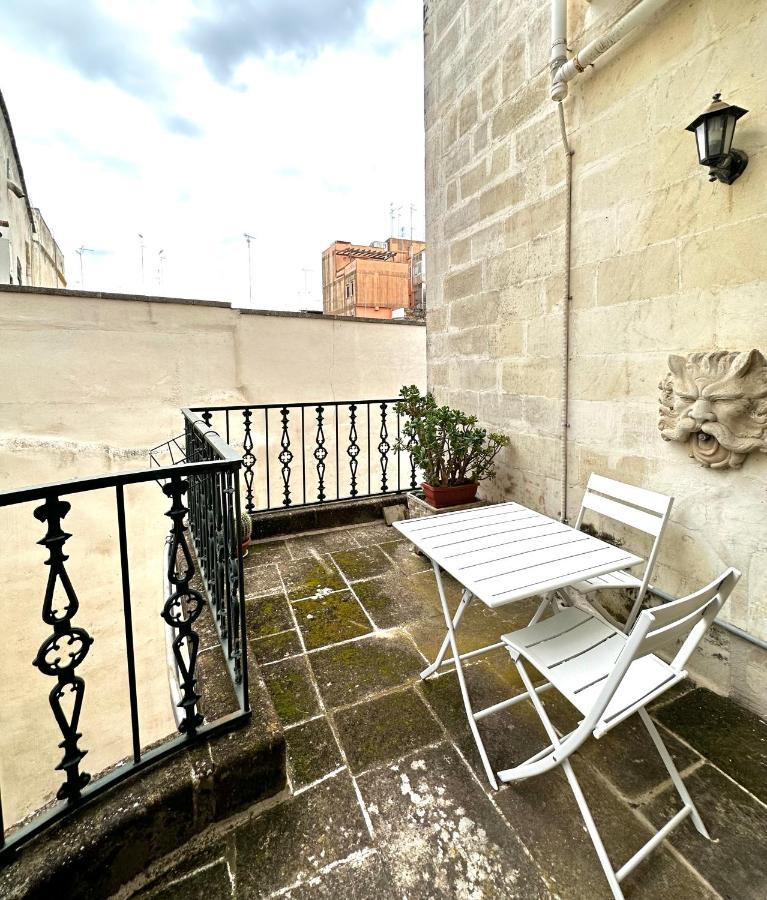 Elegante Appartamento Nel Cuore Del Barocco Lecce Exterior foto
