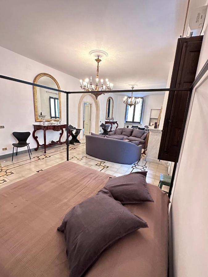 Elegante Appartamento Nel Cuore Del Barocco Lecce Exterior foto